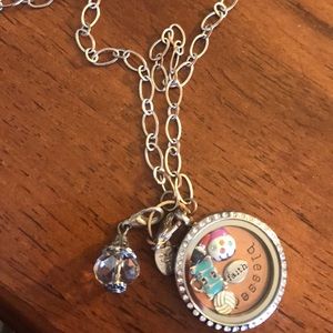 Origami owl necklace